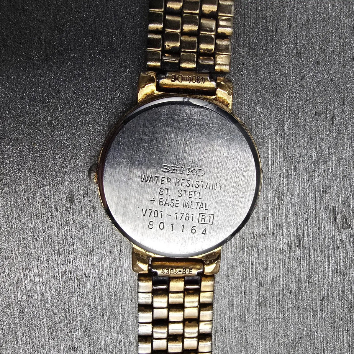Seiko Watch Women 24mm White Dial Gold Tone Round V701-1781 New Battery VintageL10