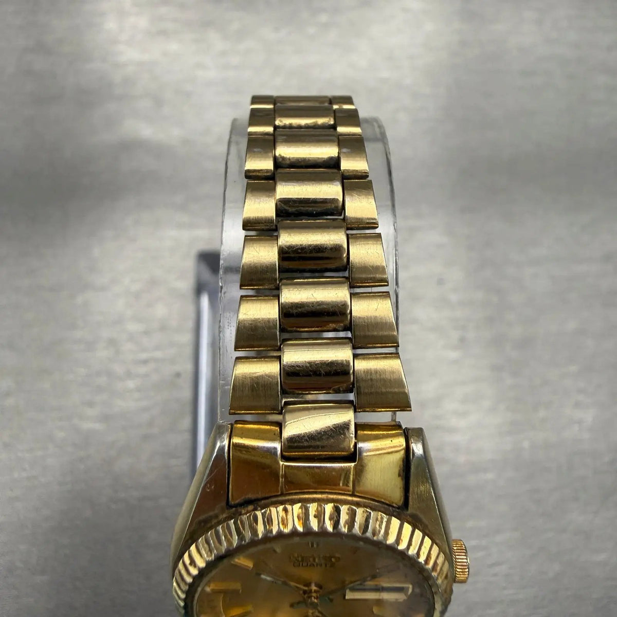 48306077