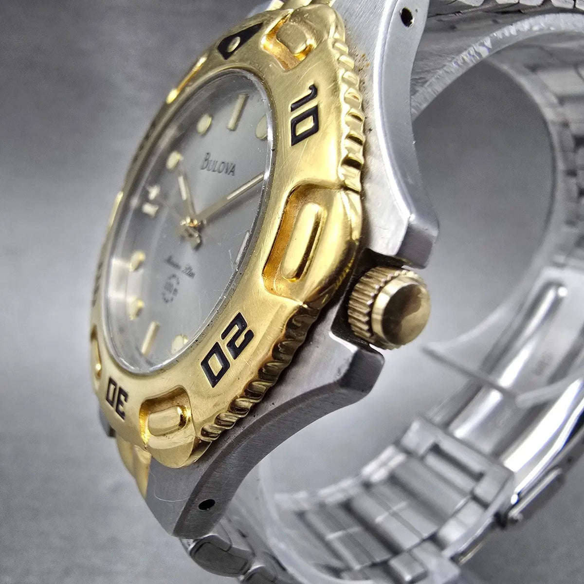 Bulova Marine Star Dive Watch Men 36mm Gray Dial Two Tone Date 90B57 PARTS3