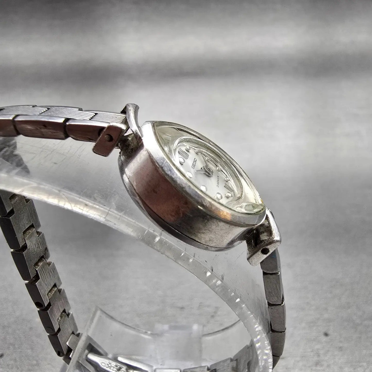 Seiko Watch Women 14mm Silver Dial Silver Tone Oval 10-8160 Manual Wind VTG3