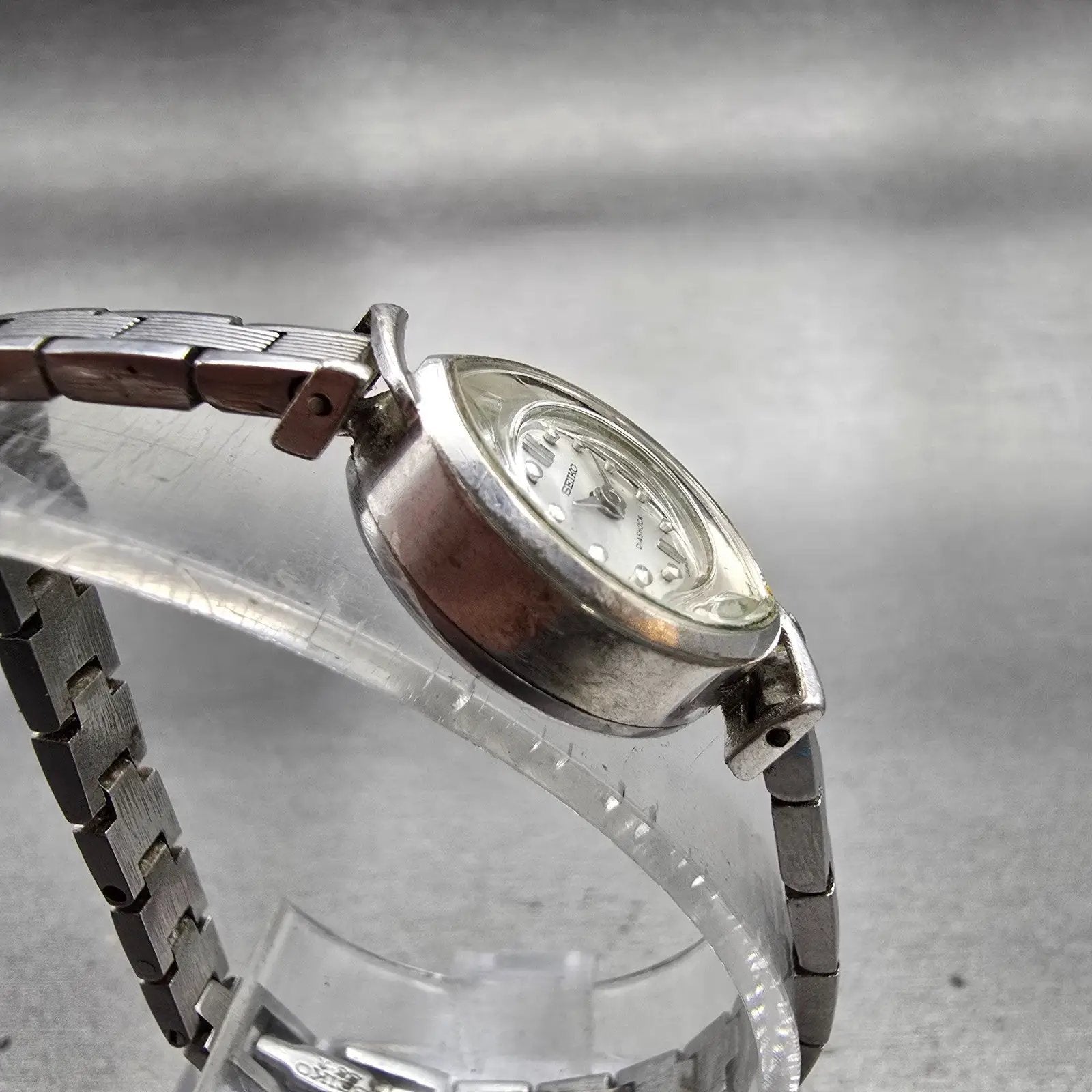 Seiko Watch Women 14mm Silver Dial Silver Tone Oval 10-8160 Manual Wind VTG3
