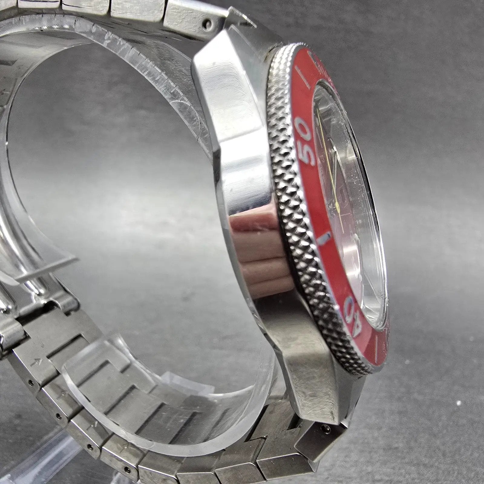 Victorinox Swiss Army Lancer Dive Watch Men 39mm Red Dial Silver Tone Date PARTS4