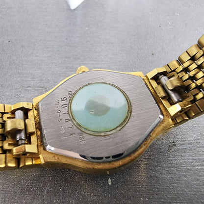 Citizen Watch Women 20mm Black Dial Gold Tone Round Vintage New Battery9
