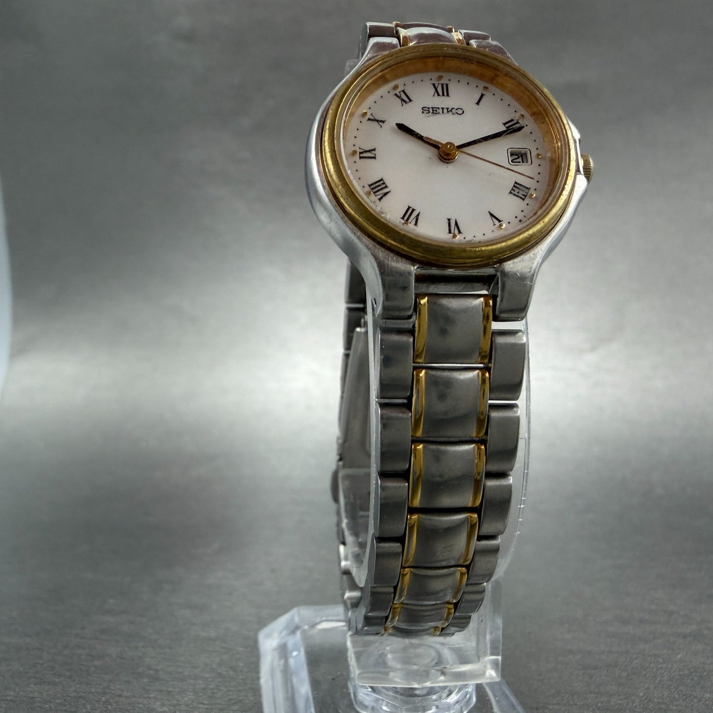 Seiko Watch Women 26mm White Dial Two Tone Date Round 7N82-0410 New Battery5