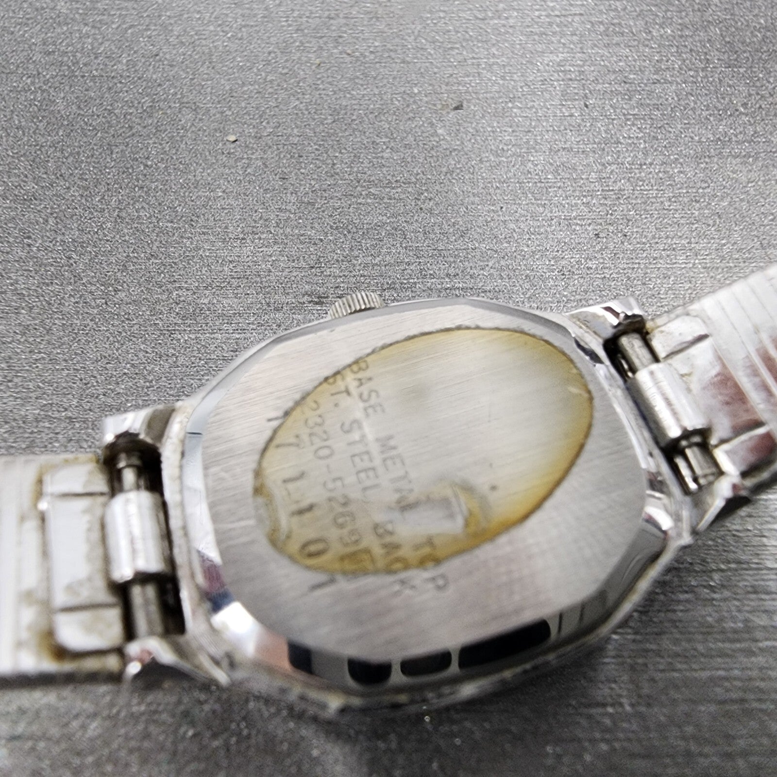 Seiko Watch Women 18mm White Dial Silver Tone Rectangle 23205269 New Battery9