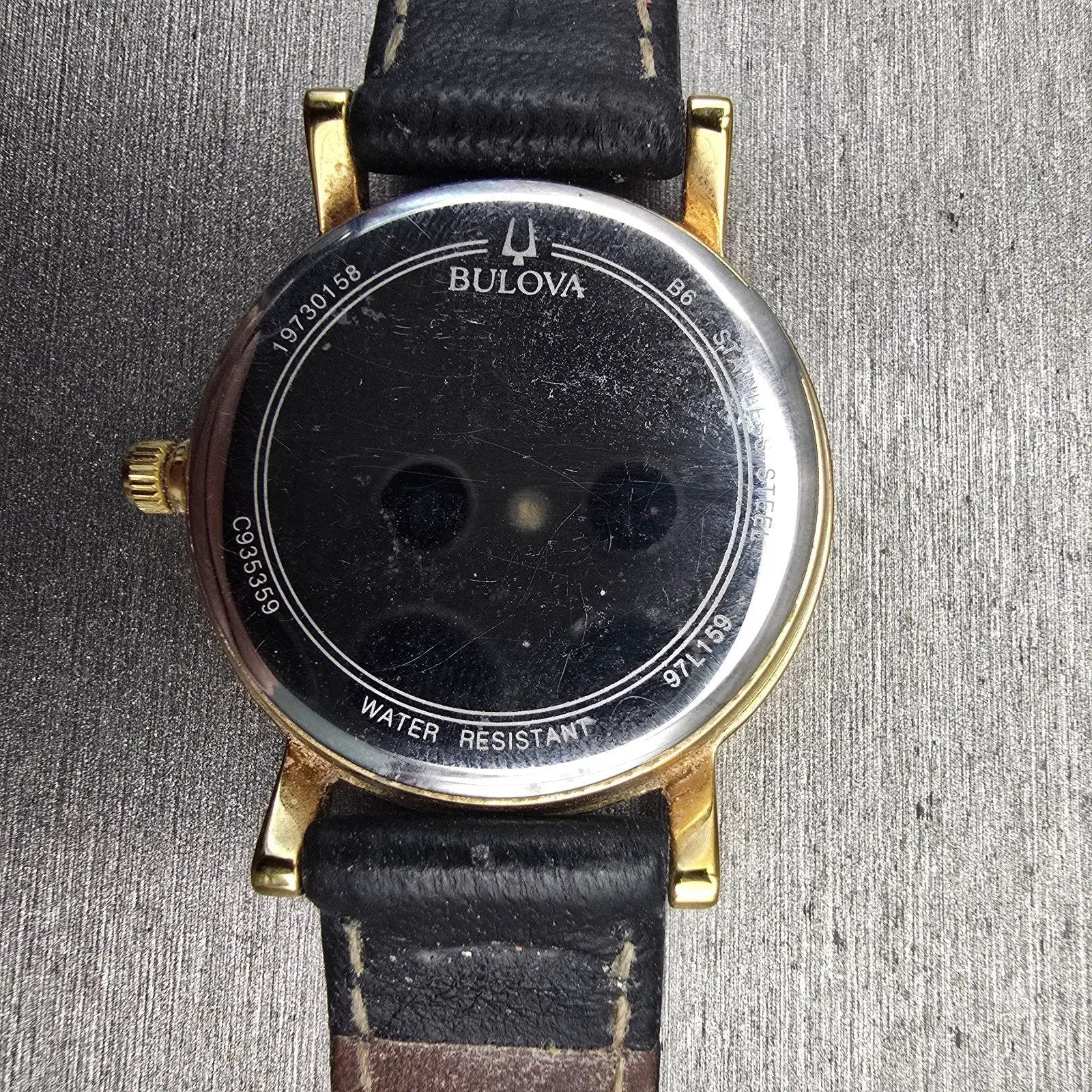 Bulova Watch Women 32mm White Dial Gold Tone Round 97L159 New Battery10