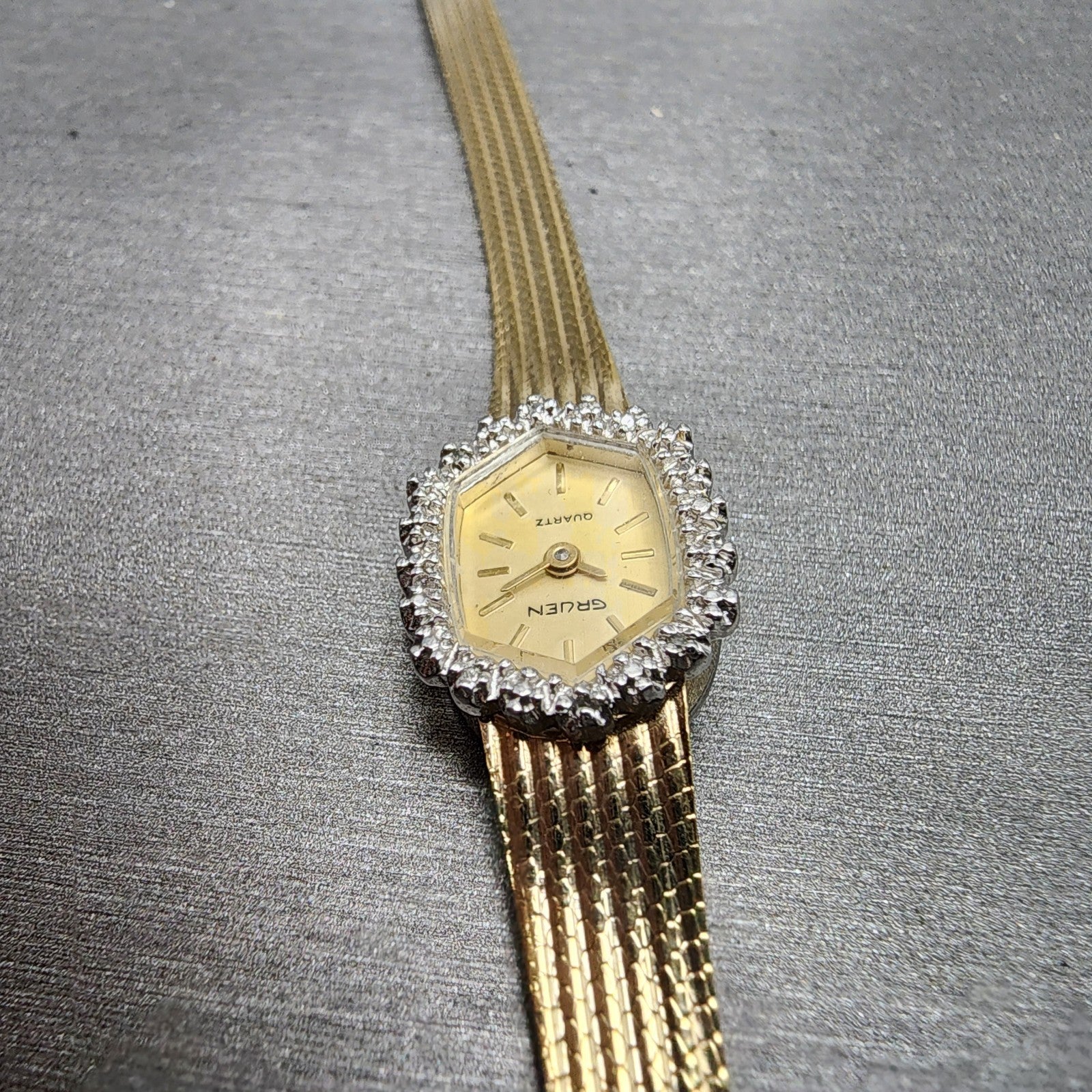 Gruen Watch Women 14mm Gold Dial Gold Tone Hexagon Diamond Bezel READ!! New Batt4