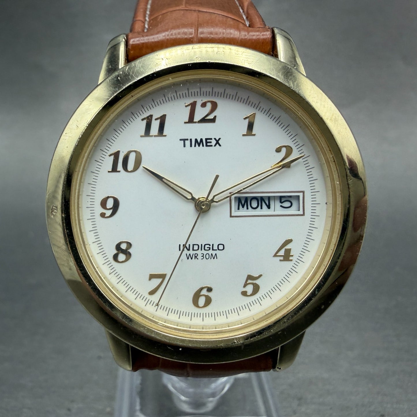 Timex Easy Reader Watch Men 37mm White Dial Gold Tone Round Daydate New Battery0