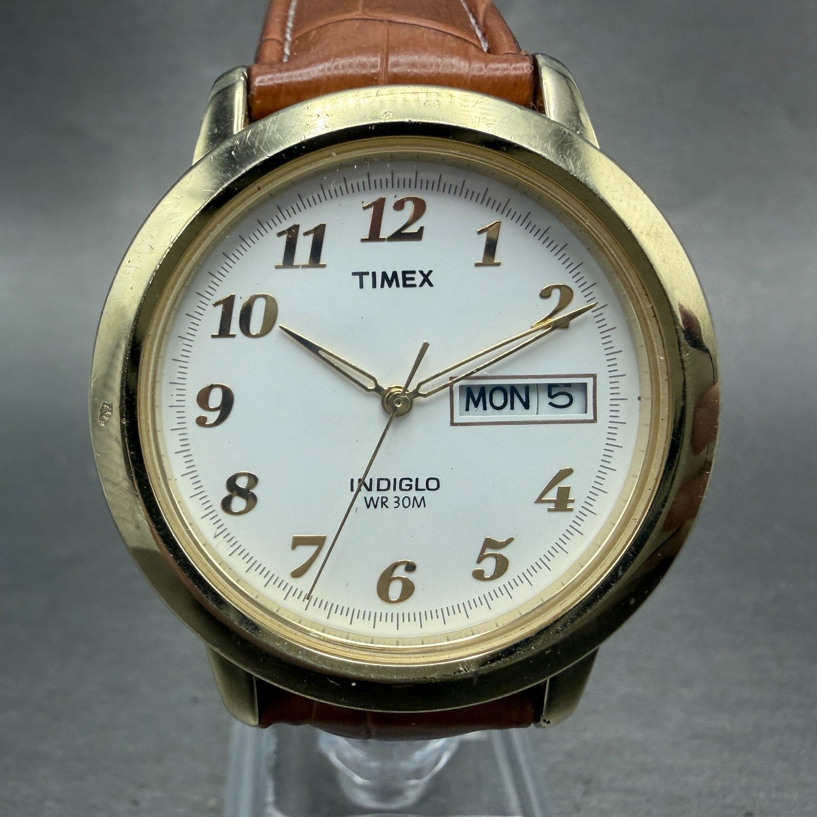 Timex Easy Reader Watch Men 37mm White Dial Gold Tone Round Daydate New Battery0