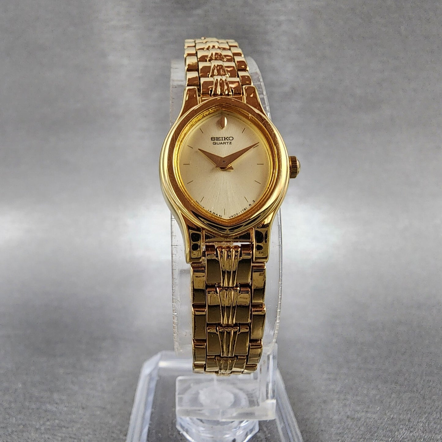 Seiko Watch Women 17mm Gold Dial Gold Tone Oval V4005581 New Battery VTG5