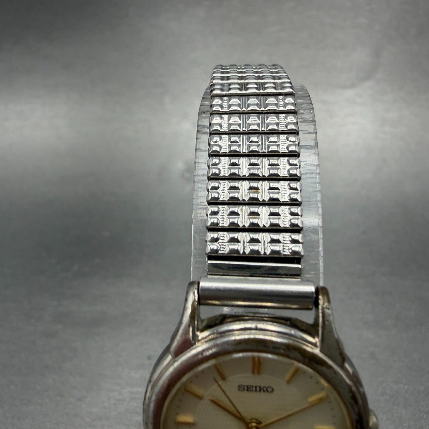 Seiko Watch Women 25mm Champagne Dial Silver Tone Round V701-1930 New Battery4