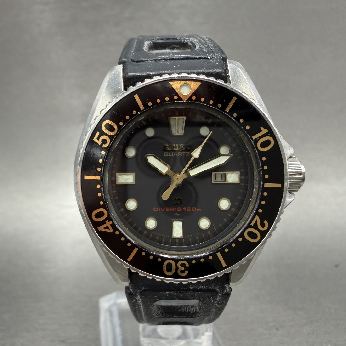 Seiko SQ Divers 150 Watch Women 34mm Black Dial Steel Date 2625-0019 New Battery0