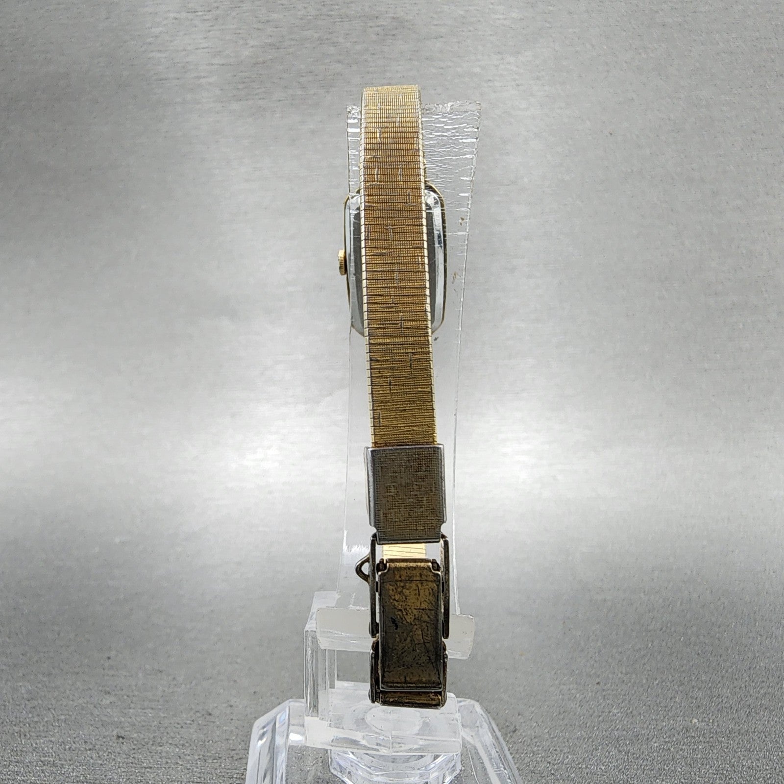 Seiko Tank Watch Women 14mm Champagne Dial Gold Tone 13205770 New Battery7