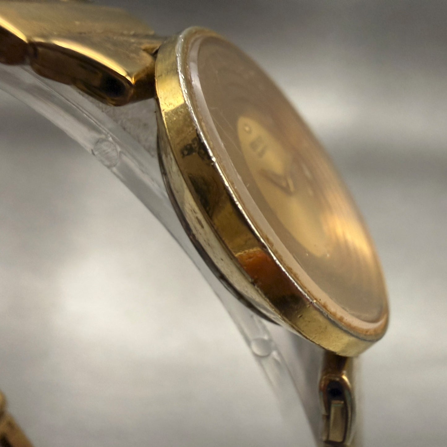 Seiko Watch Women 25mm Gold Dial Gold Tone Round 1N00-0B59 New Battery VTG3