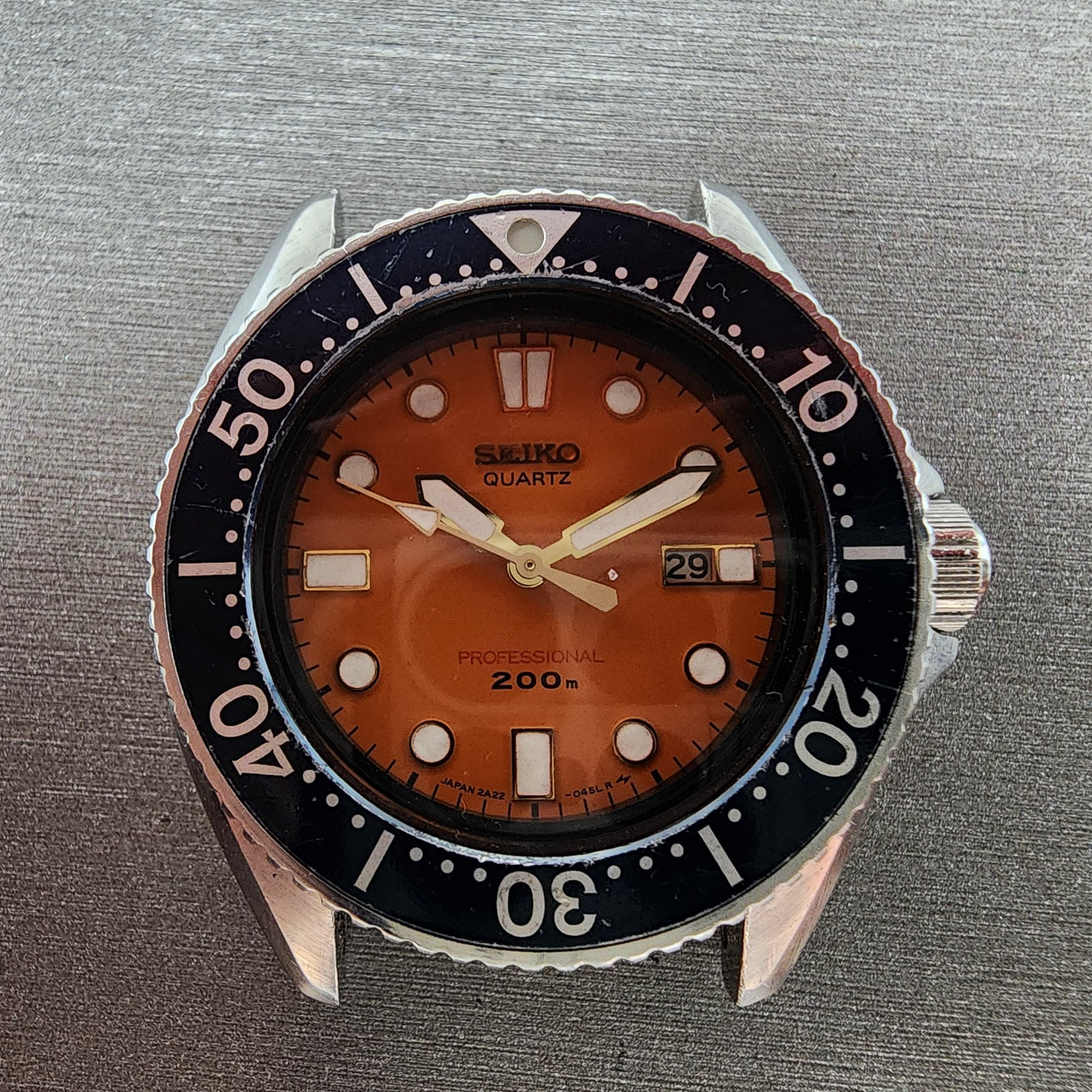 Seiko Professional 200m Diver Watch Women 34mm Orange Dial Silver Tone NewBat1