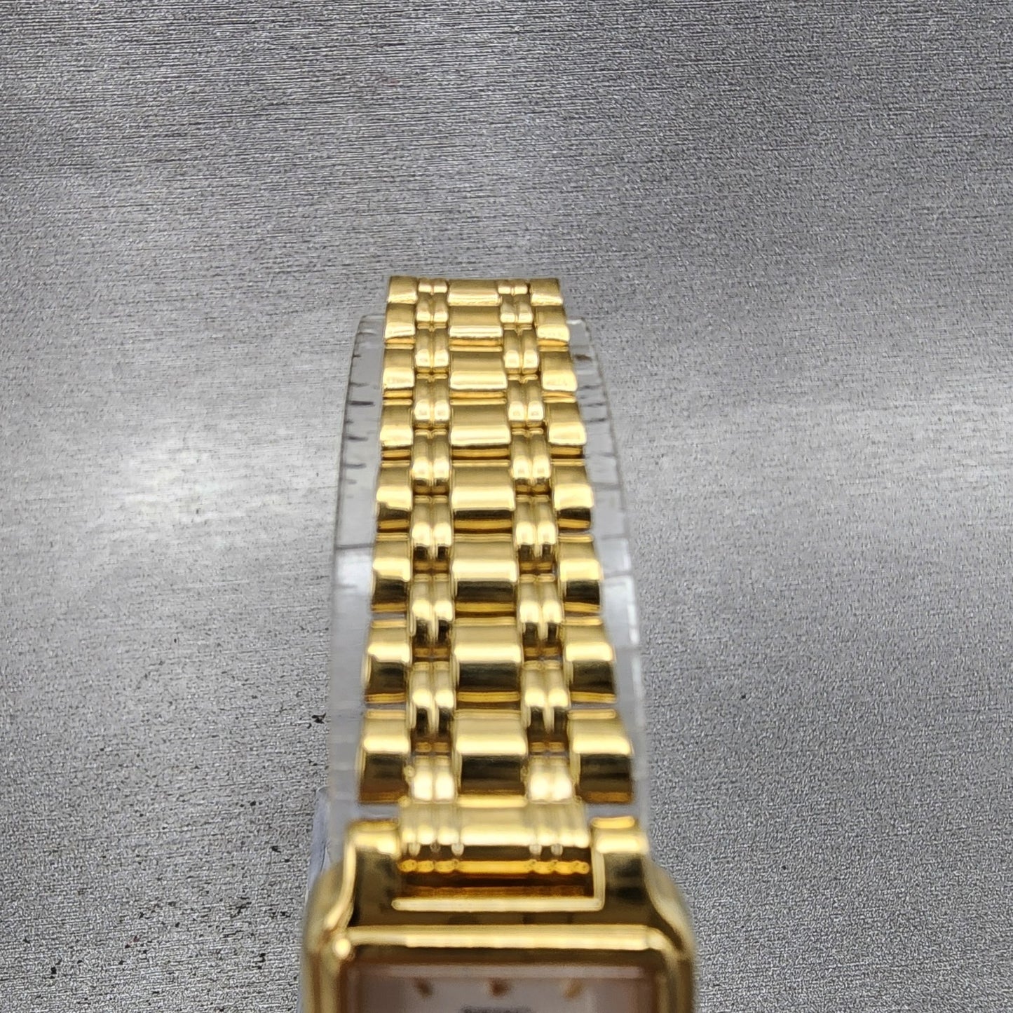 Seiko Tank Watch Women 18mm White Dial Gold Tone Rectangle V4015129 New Battery4