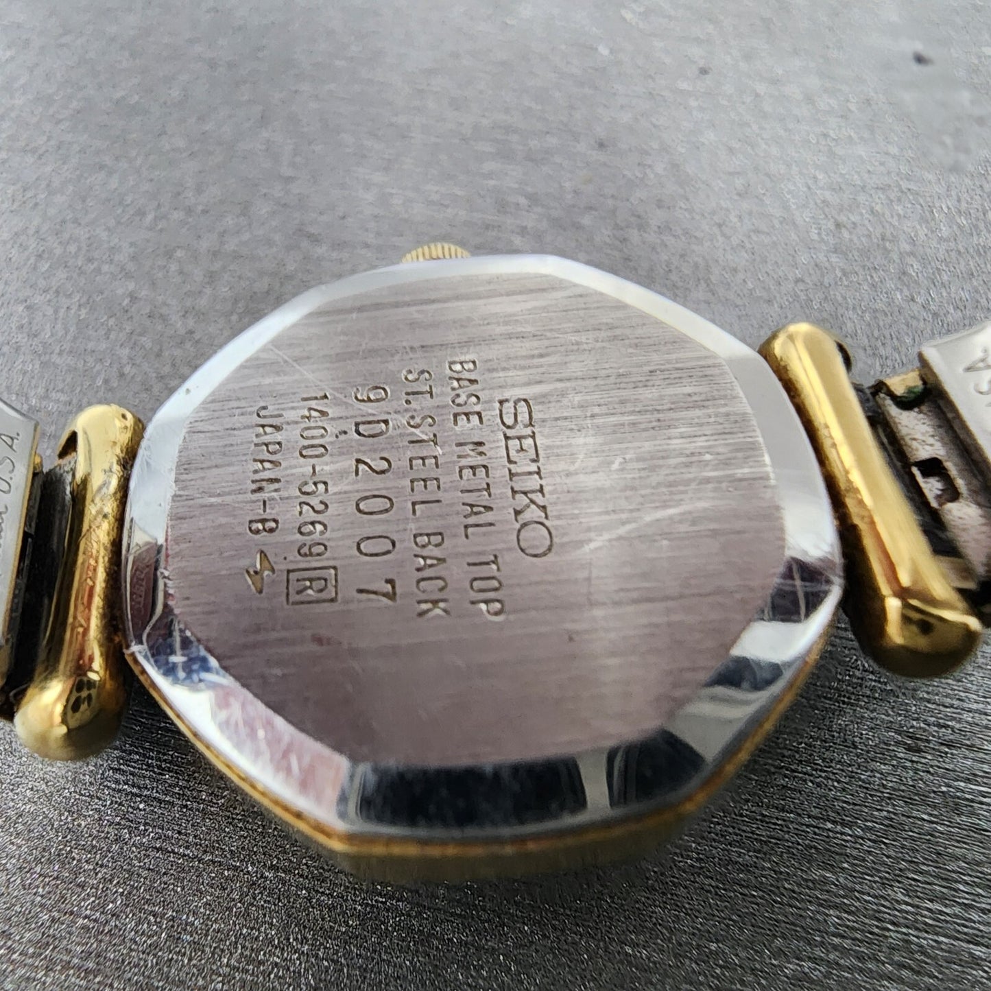 VTG Seiko Watch Women 17mm Black Dial Gold Tone Octagon 14005269 New Battery9