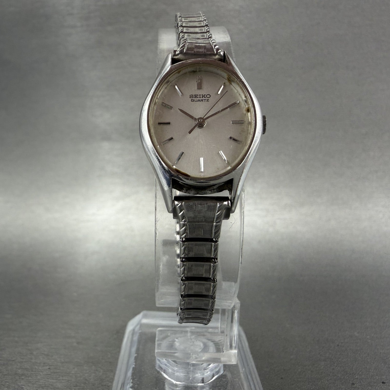 Seiko Watch Women 20mm Silver Dial Silver Tone Oval 34215010 New Battery4