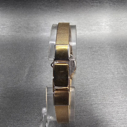 Seiko Womens Watch 17mm Champagne Dial Gold Tone Oval 2P20-5H39 New Battery7