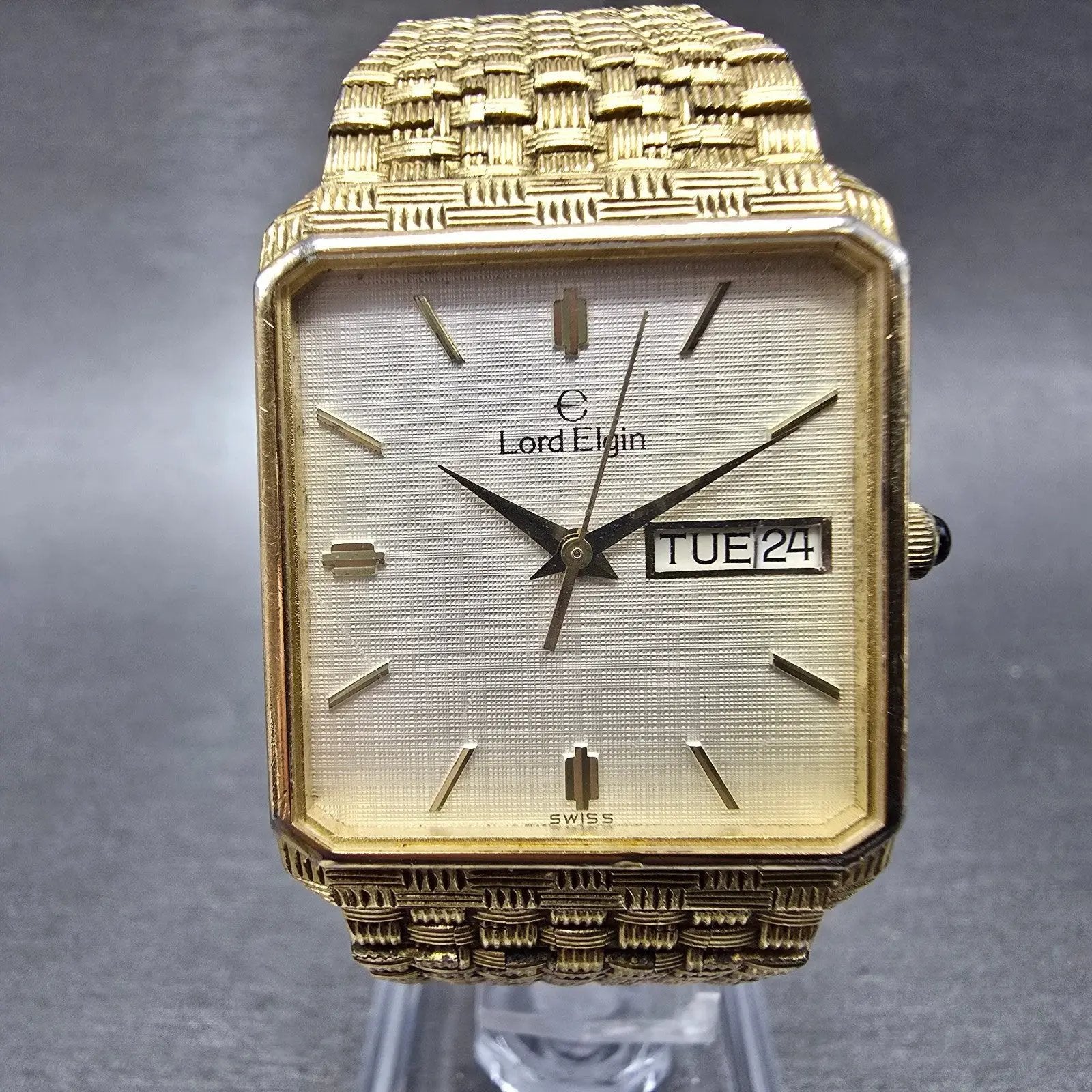 Lord Elgin Tank Watch Men 25mm Gray Dial Gold Daydate Rectangle READ!!! New Batt0