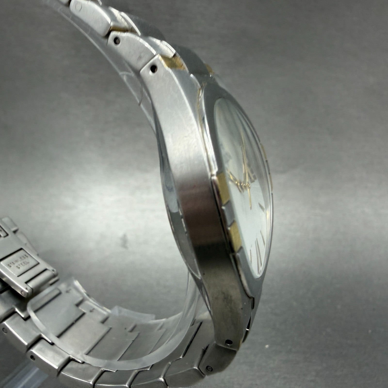 Bulova Watch Men 35mm White Dial Two Tone Date Round 98H04 New Battery3