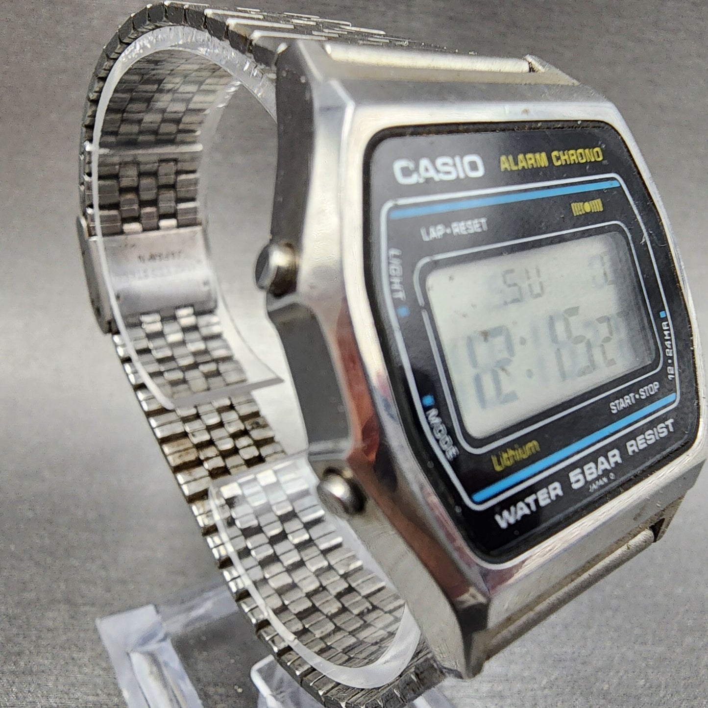 Casio W31 Watch Men 33mm LCD Silver Tone Alarm Chrono New Battery Vintage3