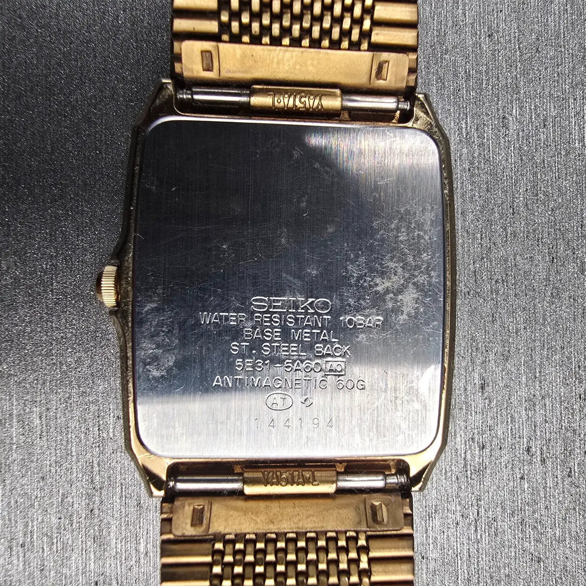 Seiko Spirit Watch Men 29mm Champagne Dial Gold Tone Rectangle 5E31-5A60 New Bat10