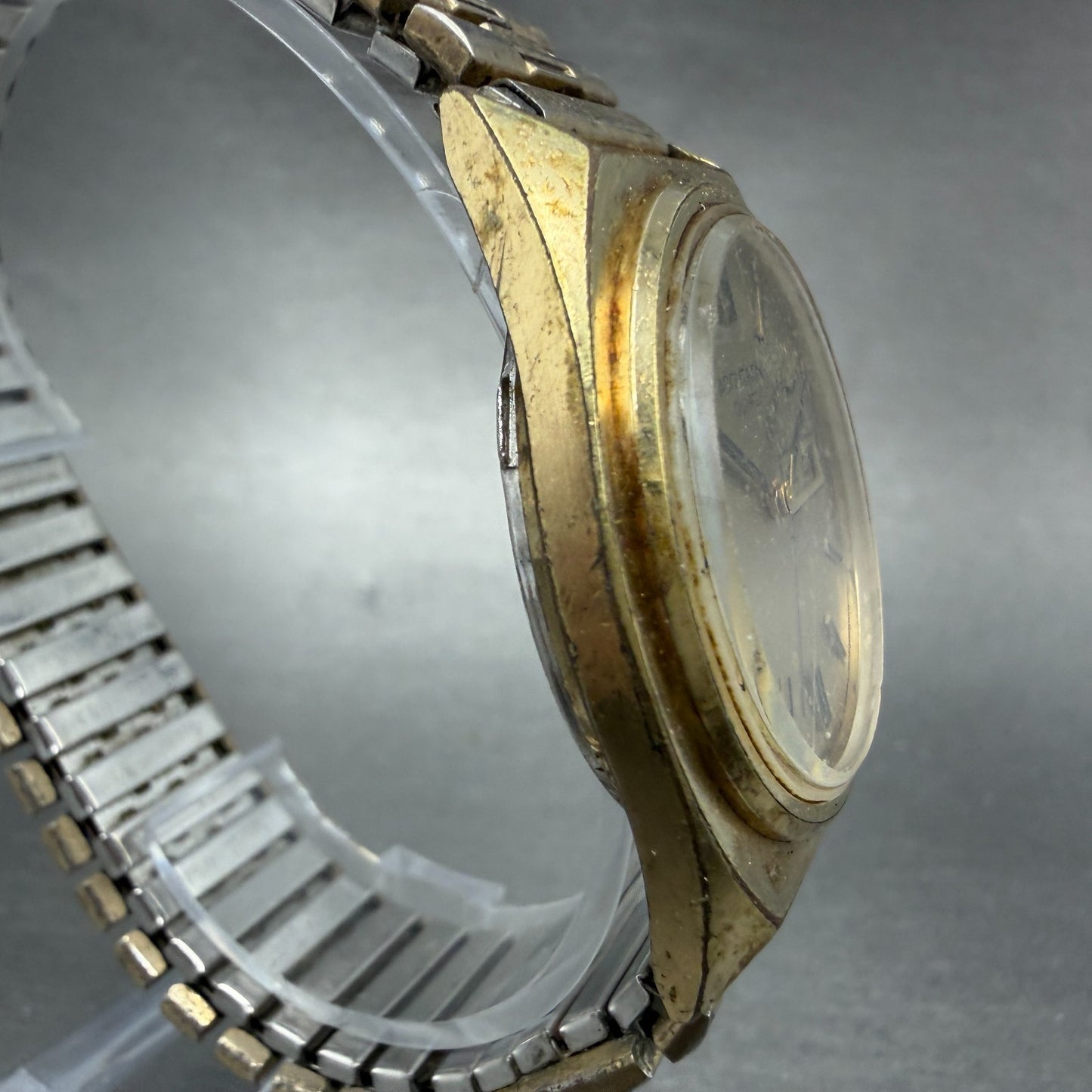 Bulova Accutron Watch Men 36mm Gold Dial Gold Tone Daydate Round 7256 PARTS4