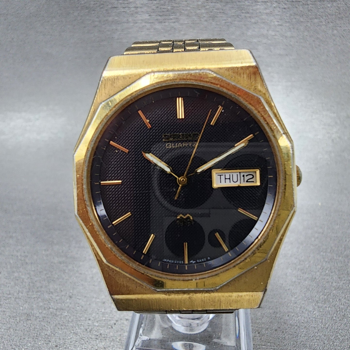 Seiko SQ Watch Men 33mm Blue Dial Gold Tone Daydate Round 5Y23-6A39 New Batery