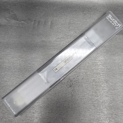 Swatch Poncho Watch Men 34mm Cream Dial Green Case GM122 New Battery NOS17