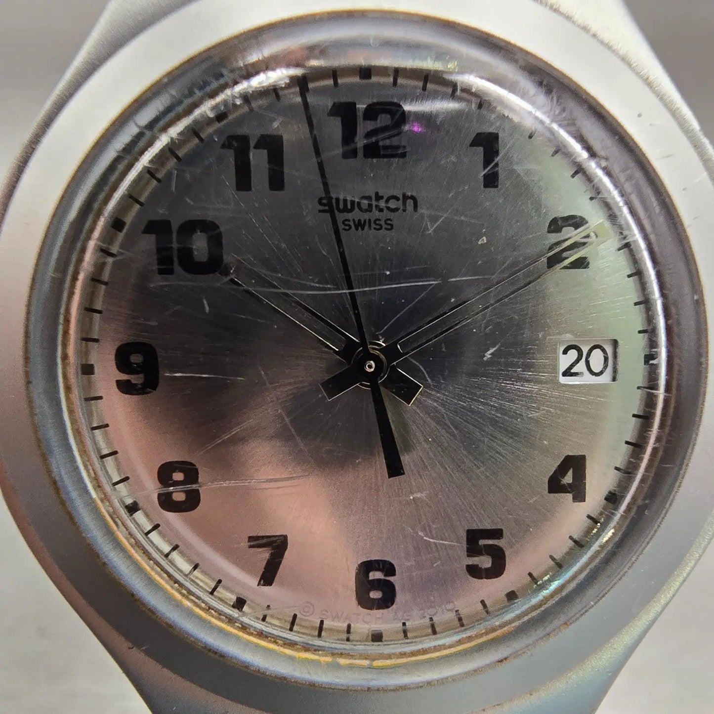 Swatch IRONY Silver Effect Watch Men Silver Dial Silver Date YGS4032 New Battery1
