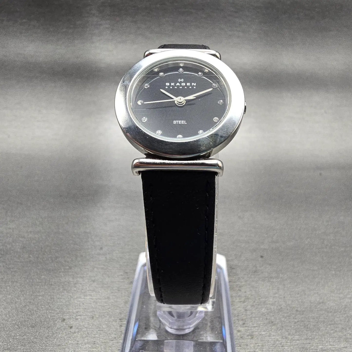 Skagen Watch Women 25mm Black Dial Silver Tone Round 107SSLB New Battery Leather5
