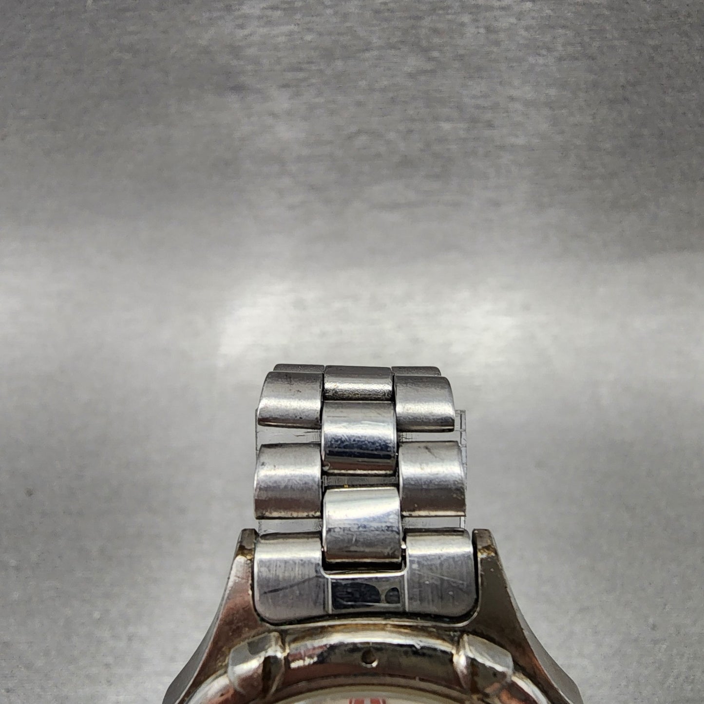 Wenger SAK Design Watch Women 29mm White Dial Steel Date Round New Battery4