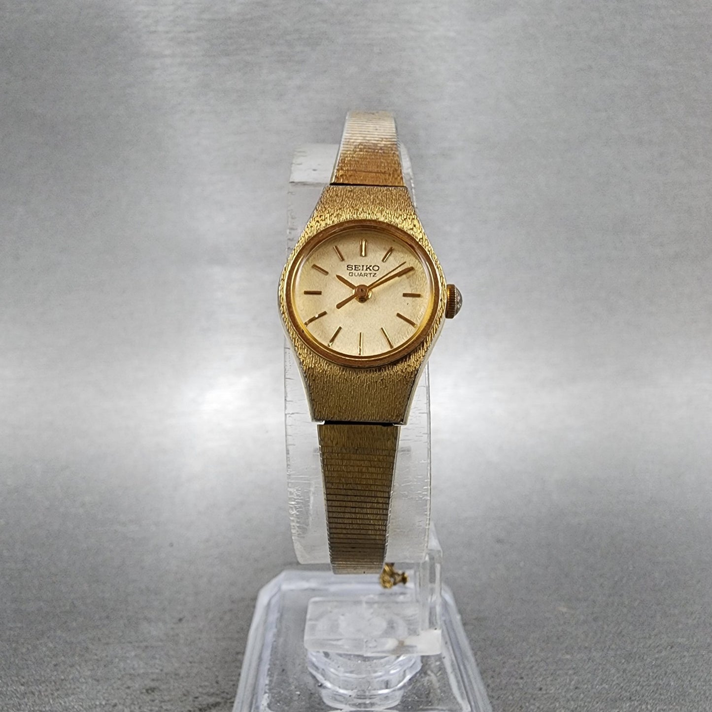 Seiko Watch Women 17mm Champagne Dial Gold Tone Round 54210039 New Battery5