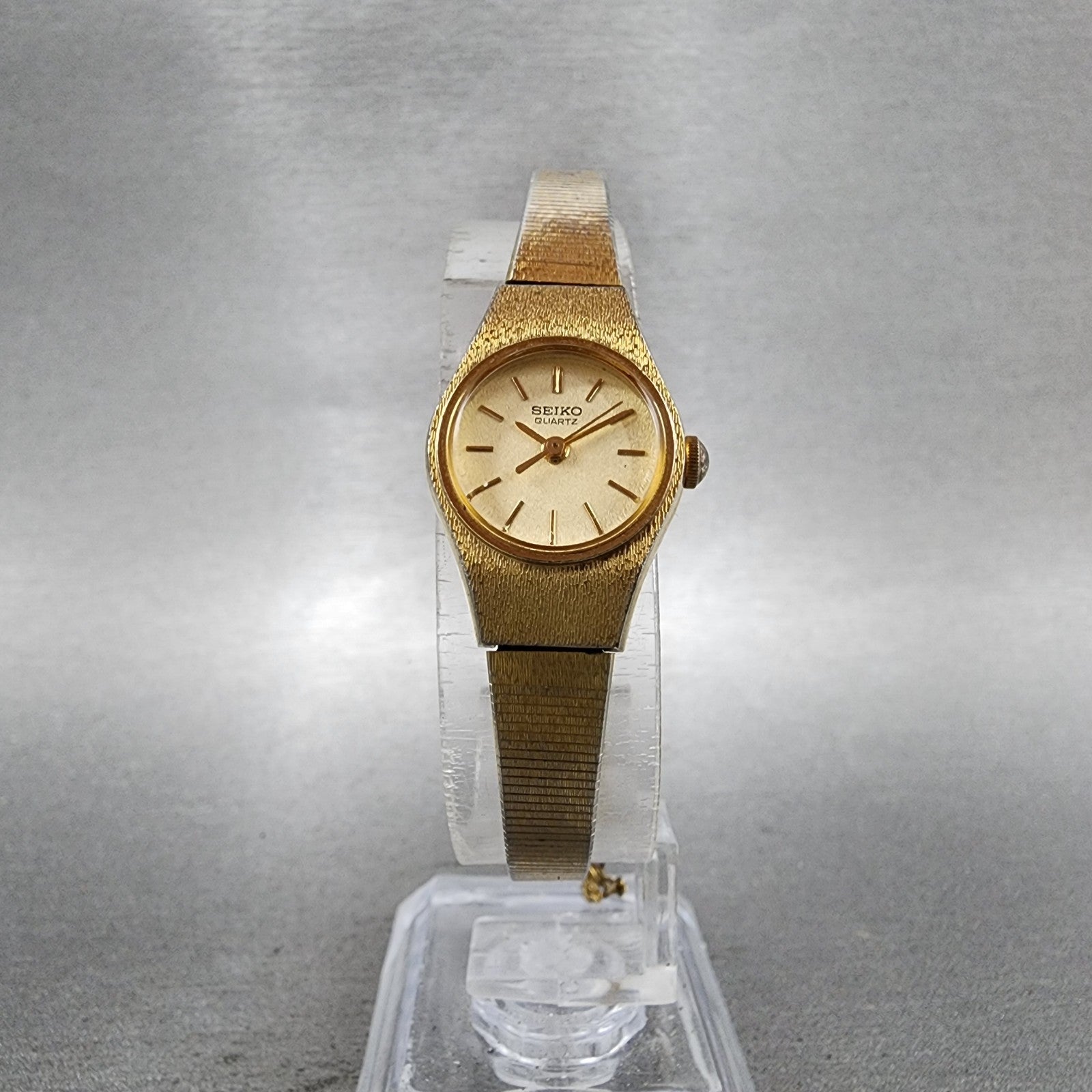 Seiko Watch Women 17mm Champagne Dial Gold Tone Round 54210039 New Battery5