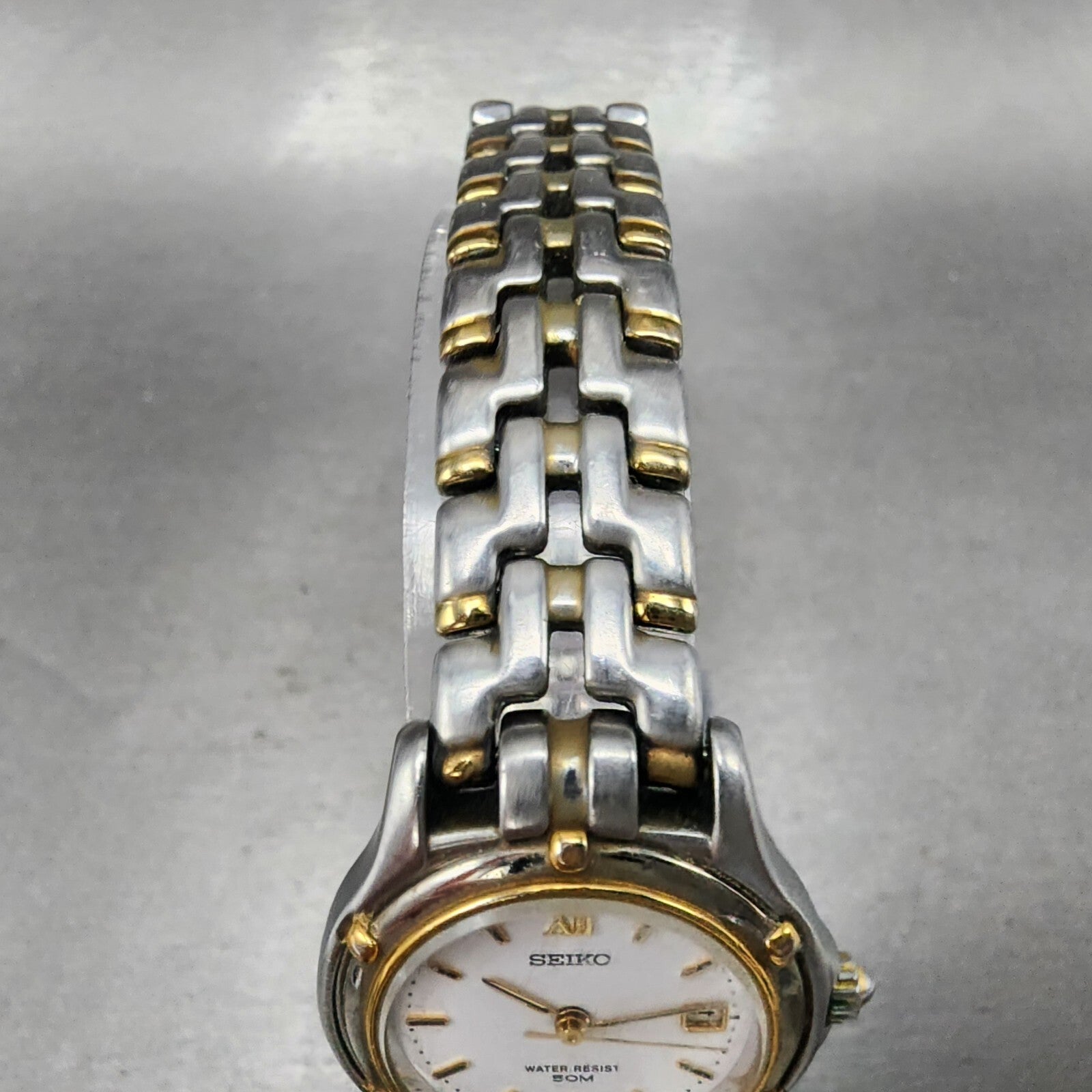 Seiko Watch Women 26mm White Dial Two Tone Date Round 7n820599 New Battery A1234