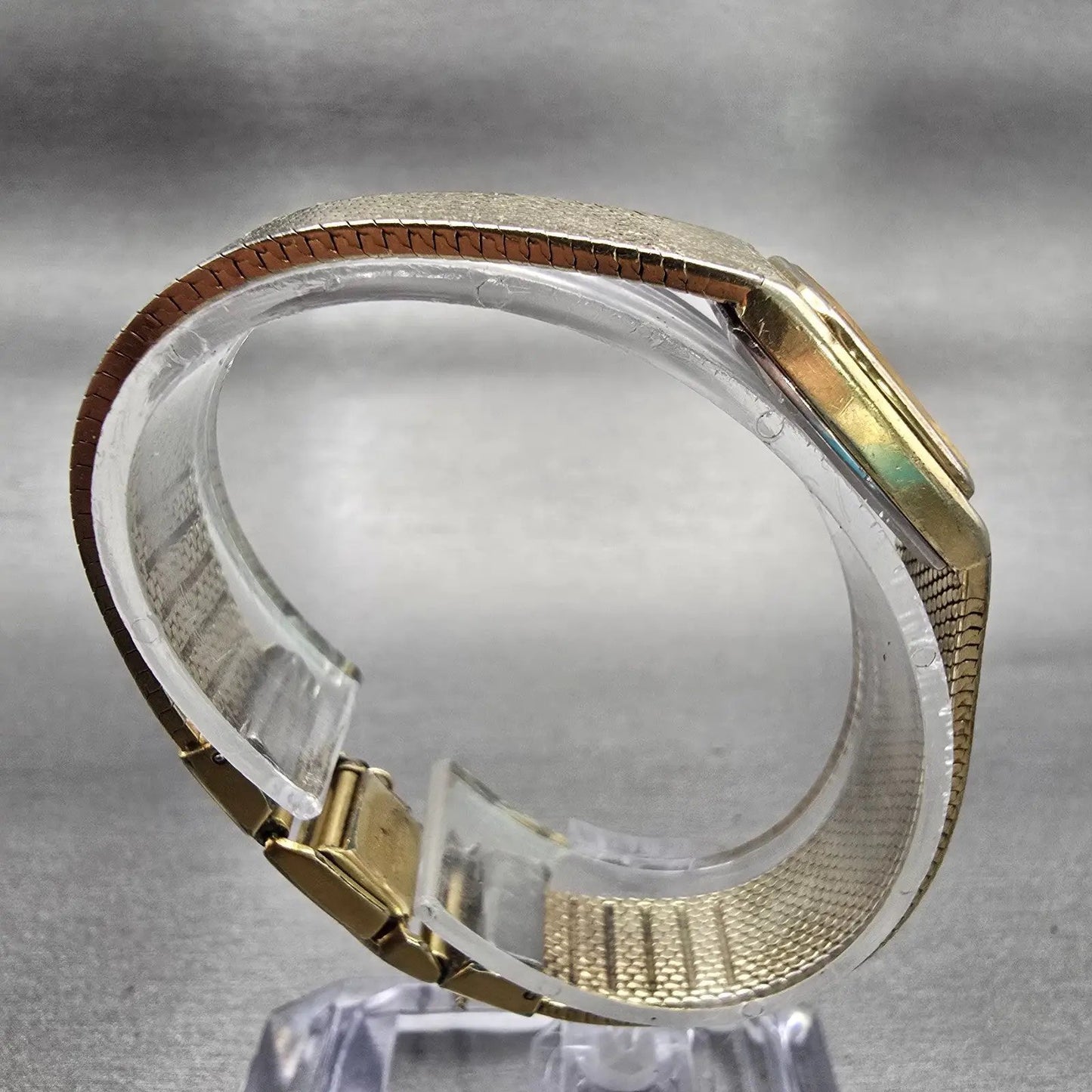 Seiko Watch Women 20mm Champagne Dial Gold Tone Rectangle 1400-5259 New Battery8