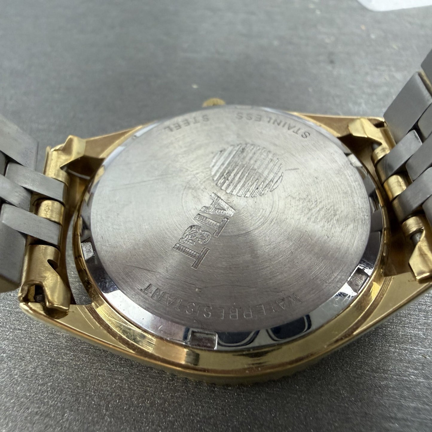 Wittnauer President Watch Men 35mm Gold Dial Gold Tone Daydate KW9650 New Batt9