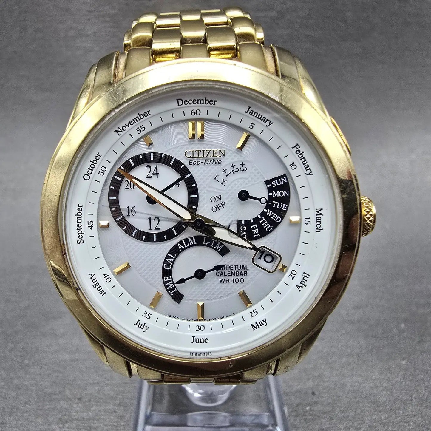 Citizen Eco-Drive Perpetual Calendar Watch Men 39mm White Dial Gold Alarm Runs0