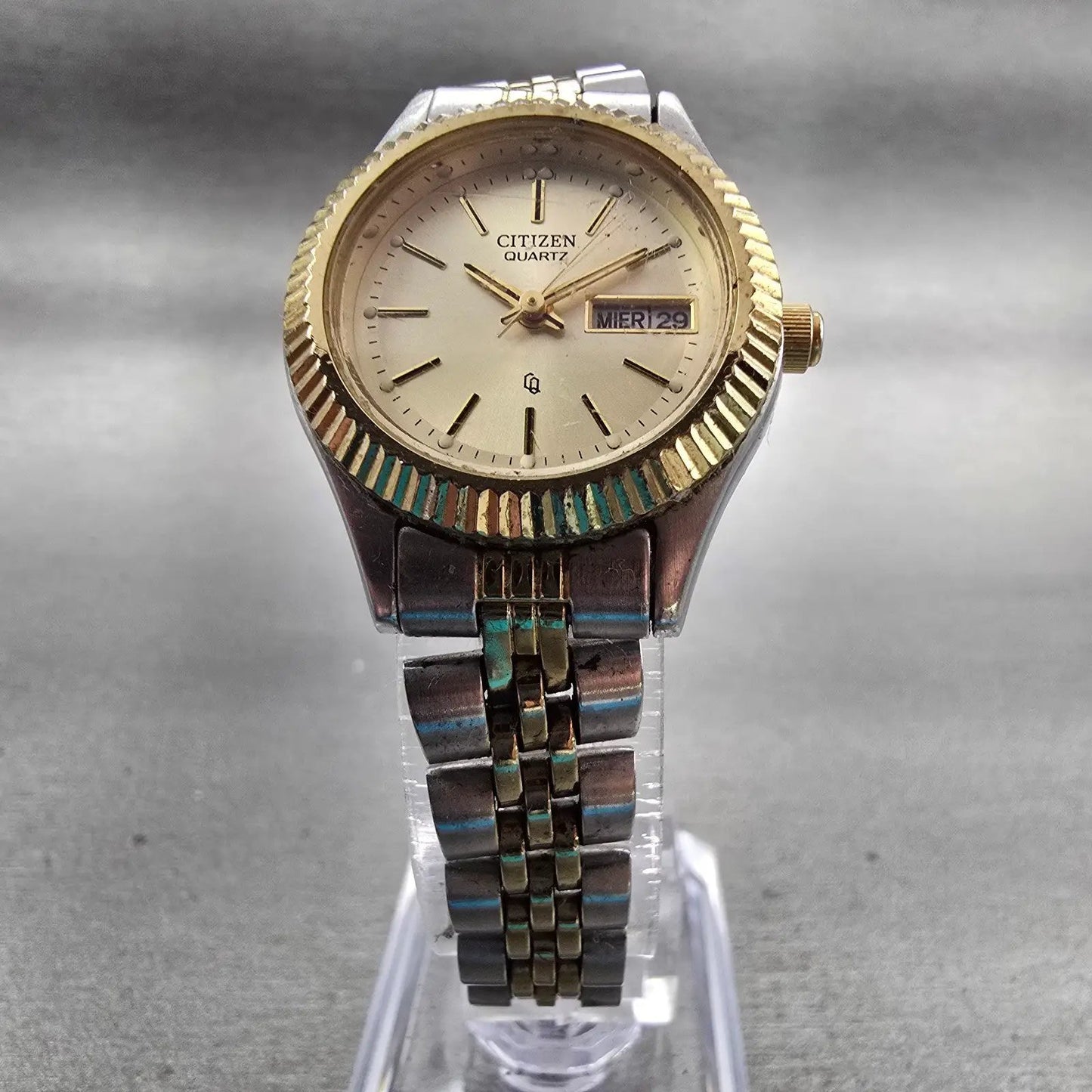 Citizen CQ Watch Women 25mm Champagne Dial Two Tone Daydate 1002-R15119 New Batt5