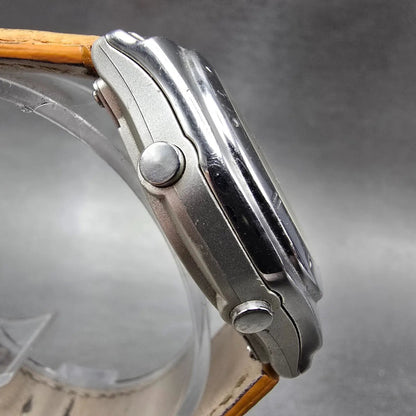 Casio Wave Ceptor Watch Women 35mm White Dial Silver Tone Analog Digital Works P3