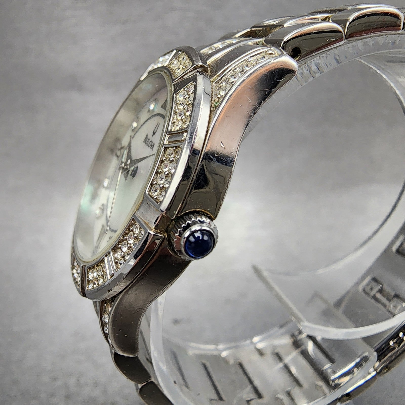 Bulova Watch Women 31mm MOP Dial Silver Tone Round 96L116 Crystal Accent New Bat2