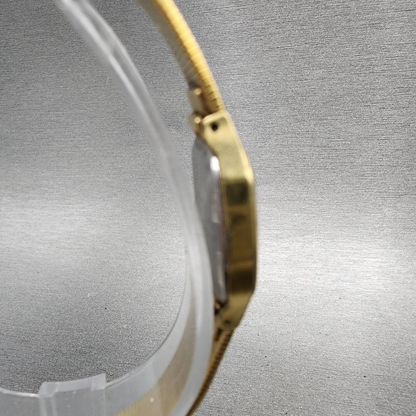 Seiko Watch Women 18mm Champagne dial Gold Tone Rectangle 2c205029 New Battery3