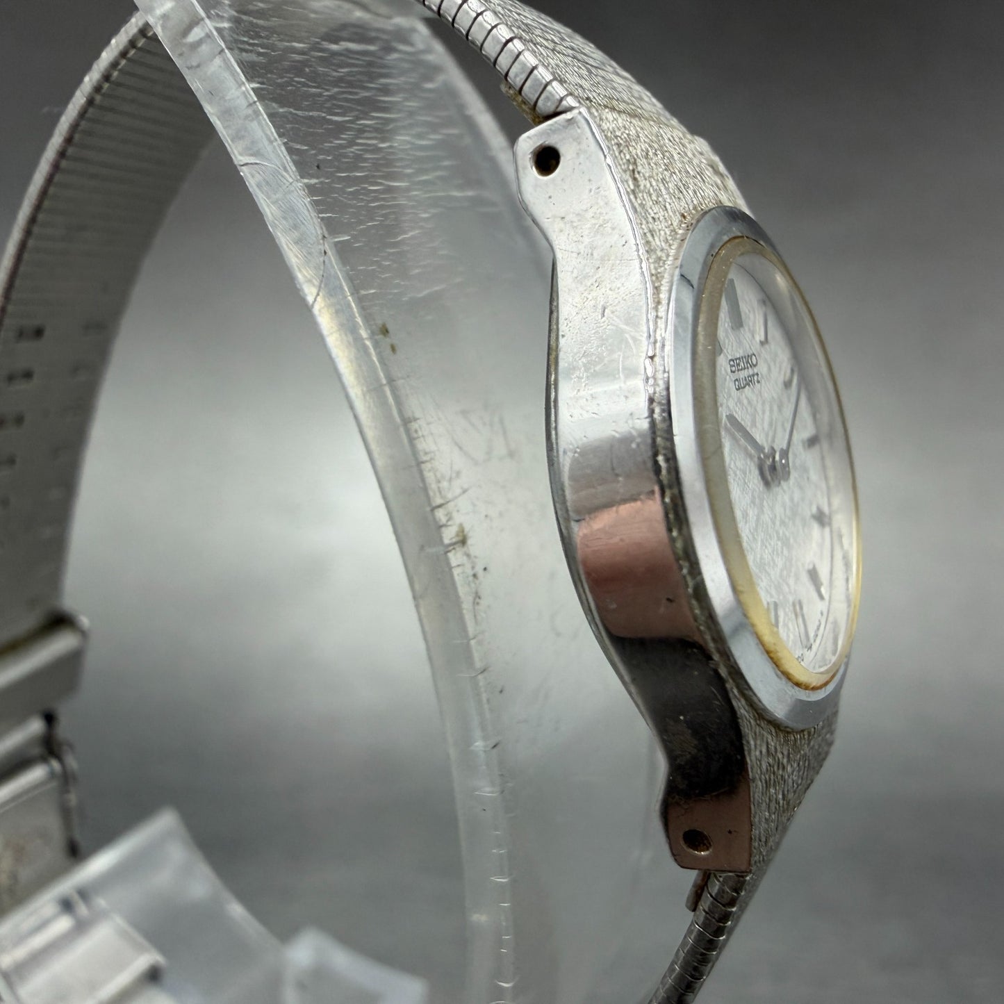Seiko Watch Women 18mm Silver Dial Silver Tone Round 2y00-0019 New Battery NMJ3