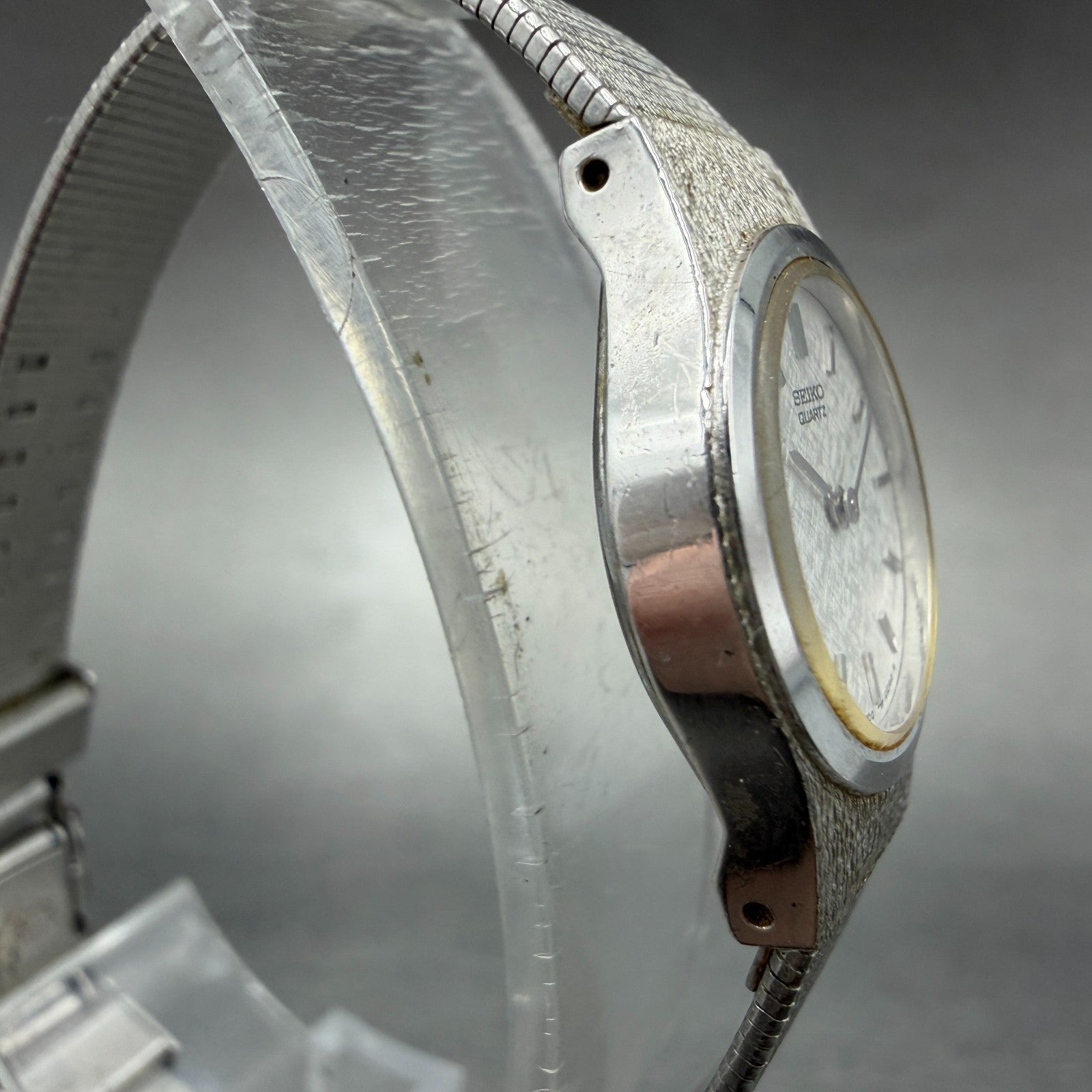 Seiko Watch Women 18mm Silver Dial Silver Tone Round 2y00-0019 New Battery NMJ3