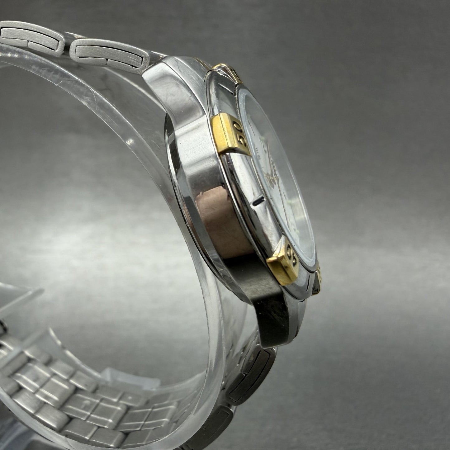 Wenger Swiss Military Watch Women 29mm White Dial Two Tone Date Round New Batt3