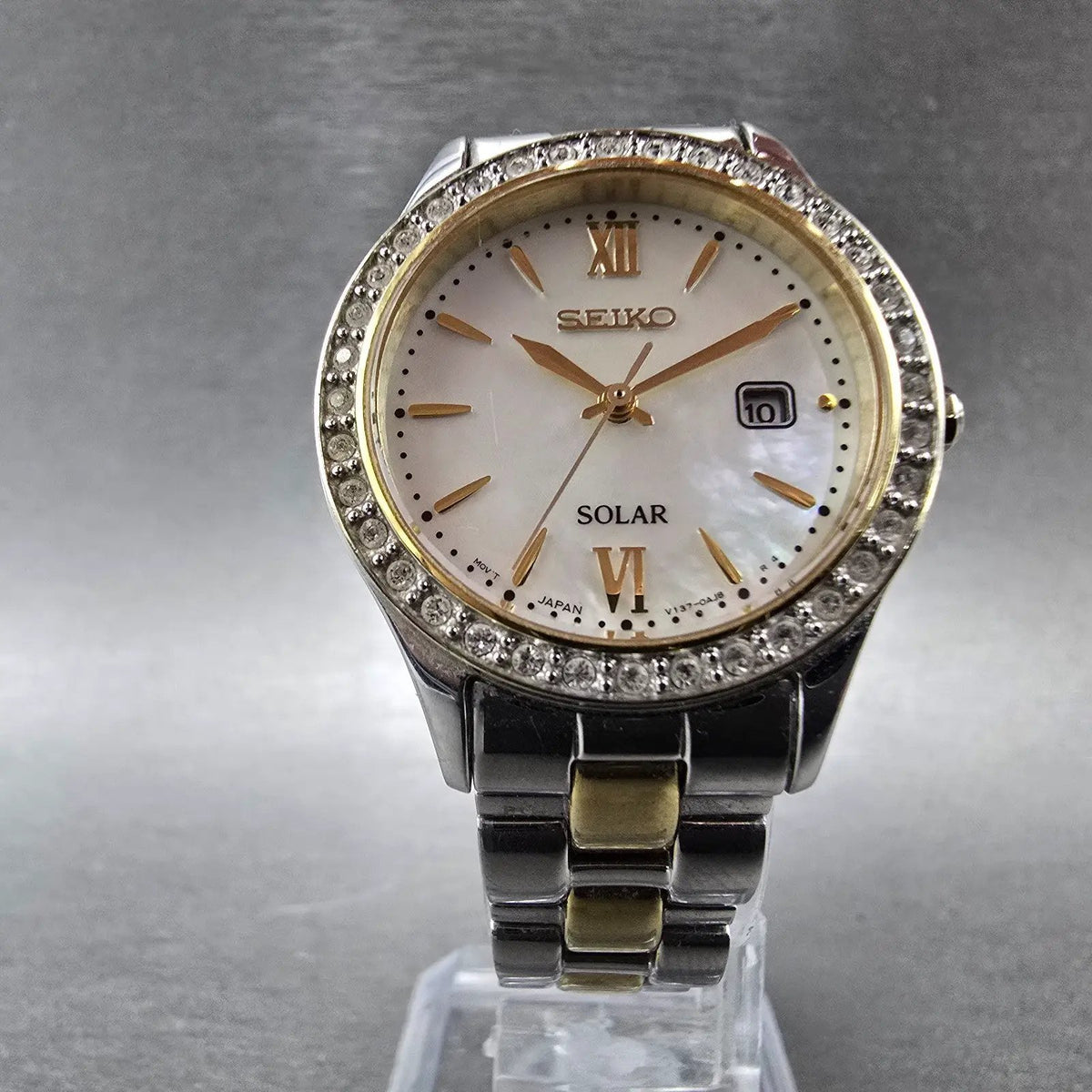 Seiko Solar Watch Women 28mm MOP Dial Two Tone Date Gemmed V137-0AA0 Works JP 875