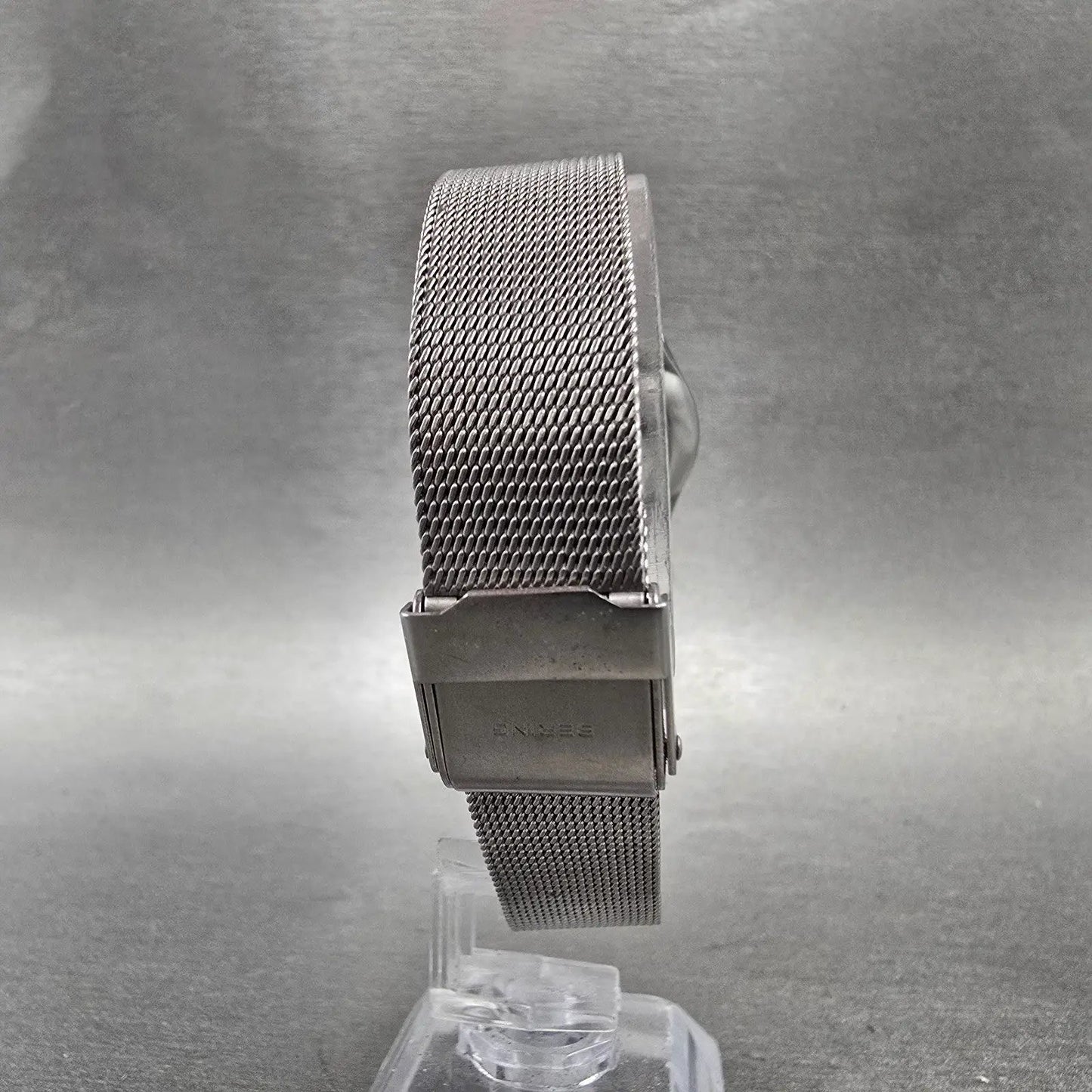 Bering Watch Women 27mm Silver Dial Steel Mesh Band 11927-000 Round New batt7