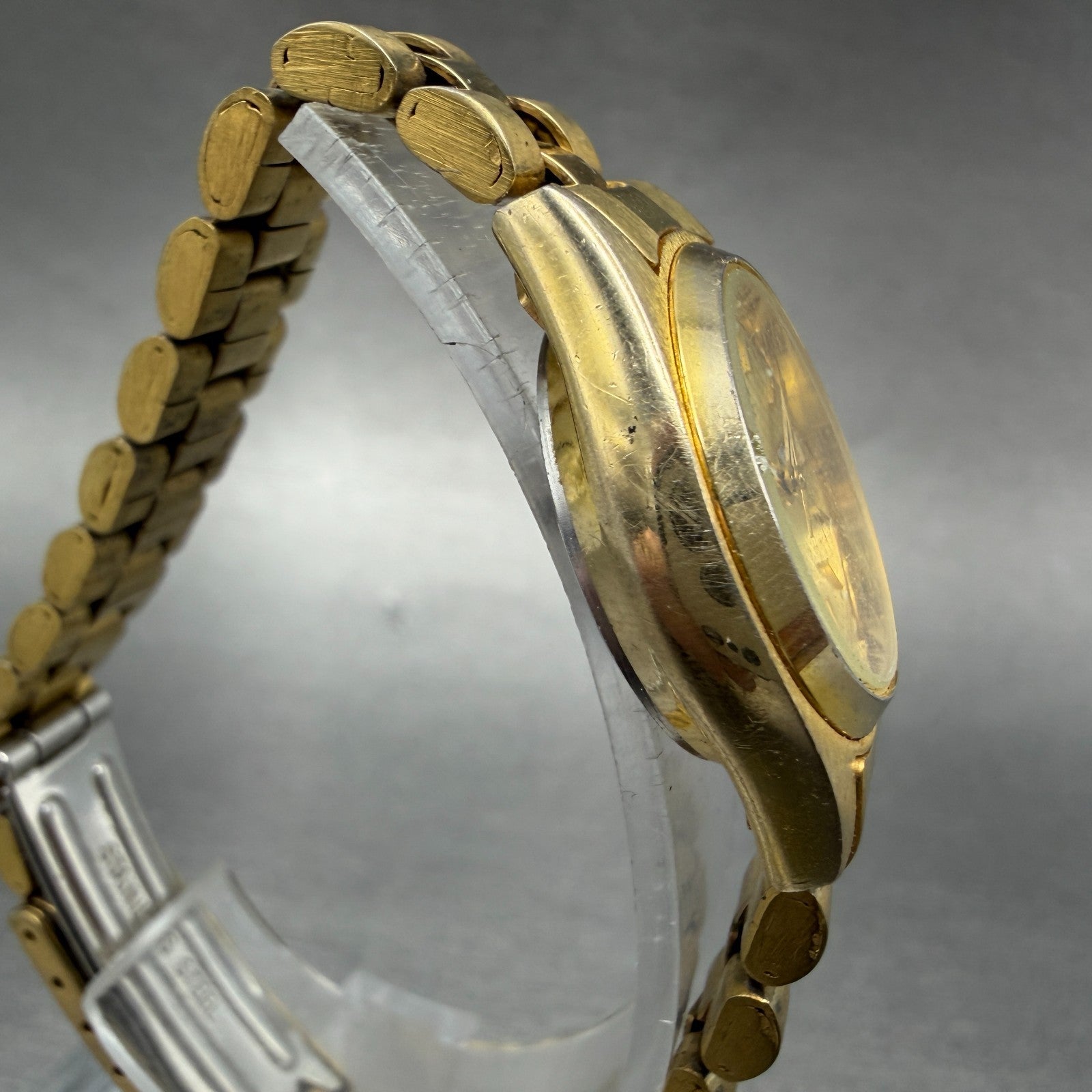 Citizen CQ Watch Women 24mm Champagne Dial Gold Tone Daydate 6000-S14323 NewBatt3