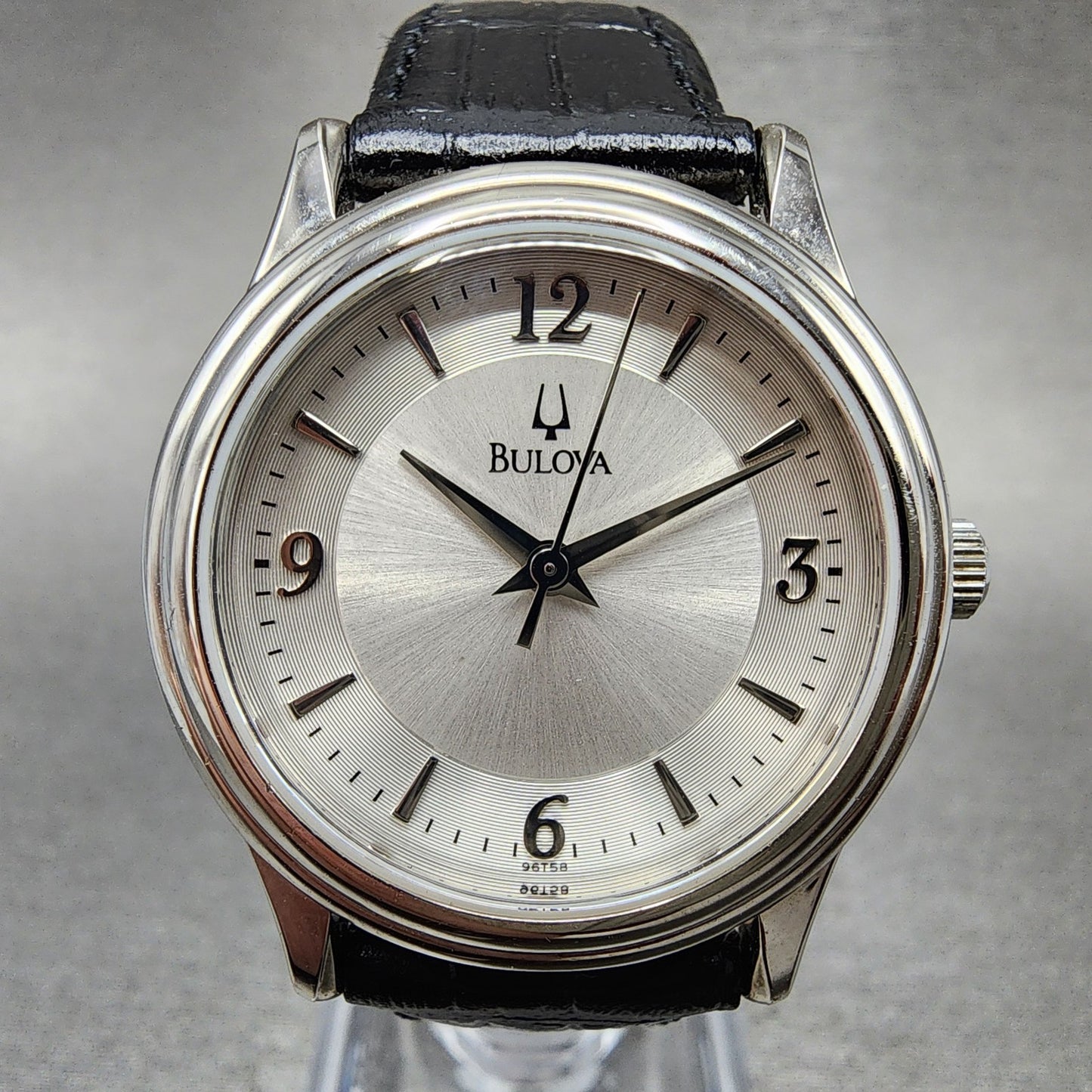 Bulova Watch Women 30mm Silver Dial Silver Tone Round 96T58 New Battery0